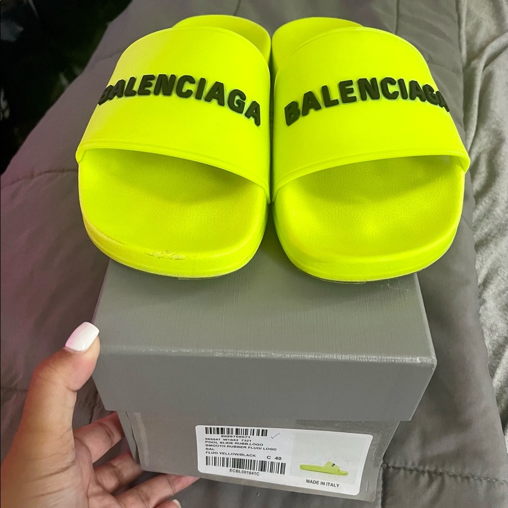 Balenciaga Women’s Rubber Slides